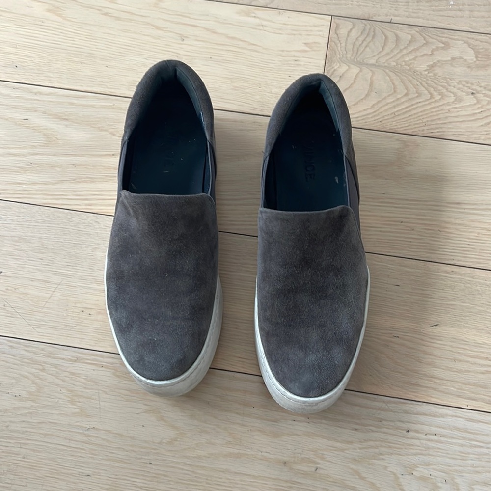 Vince Warren Platform Sneaker in Grey Suede Size 7.5